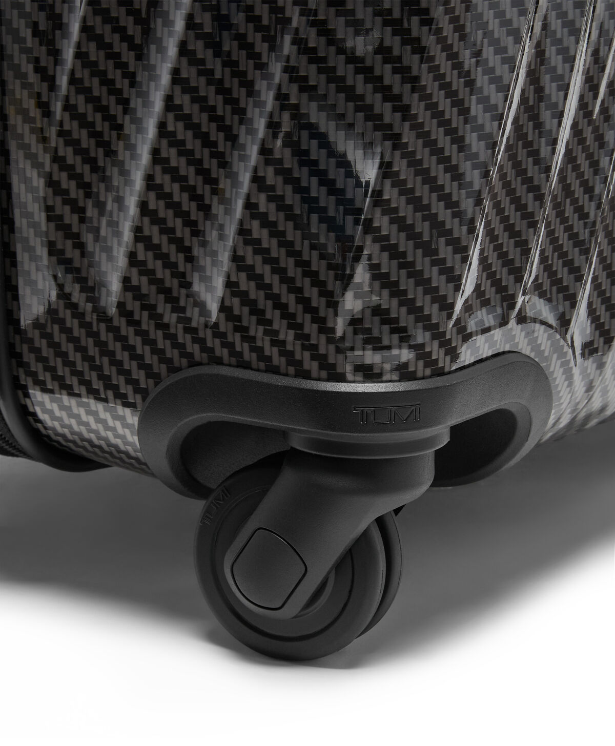 TUMI Short Trip Checked Luggage 66 cm