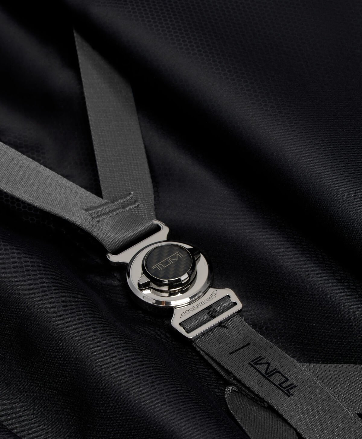 TUMI McLaren Aero &ndash; L Front Pocket Expandable Checked