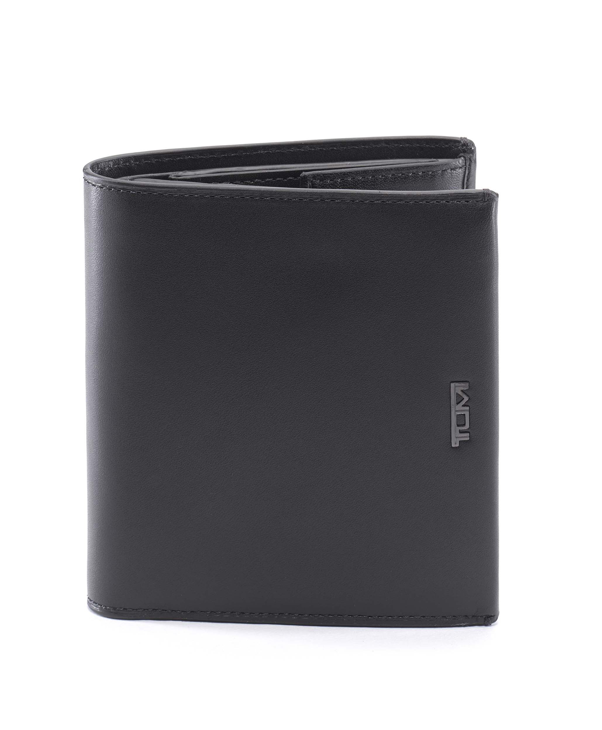 Nassau Flip Coin Wallet Black | TUMI Germany