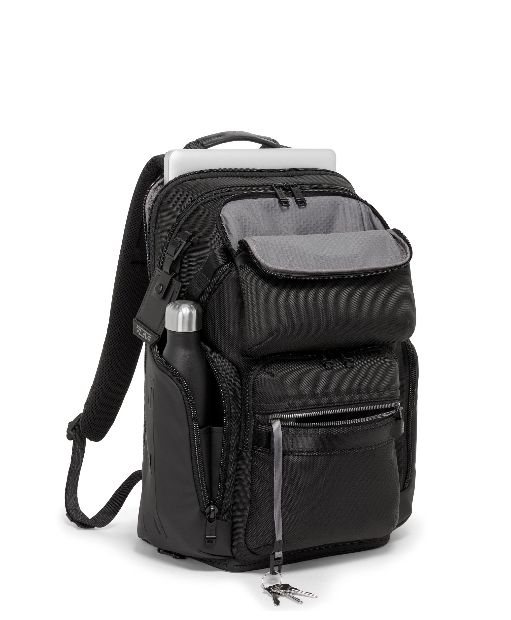 トモタカ　tumi　ビジネスリュック Alpha Bravo Nomadic Backpack Black | TUMI Germany