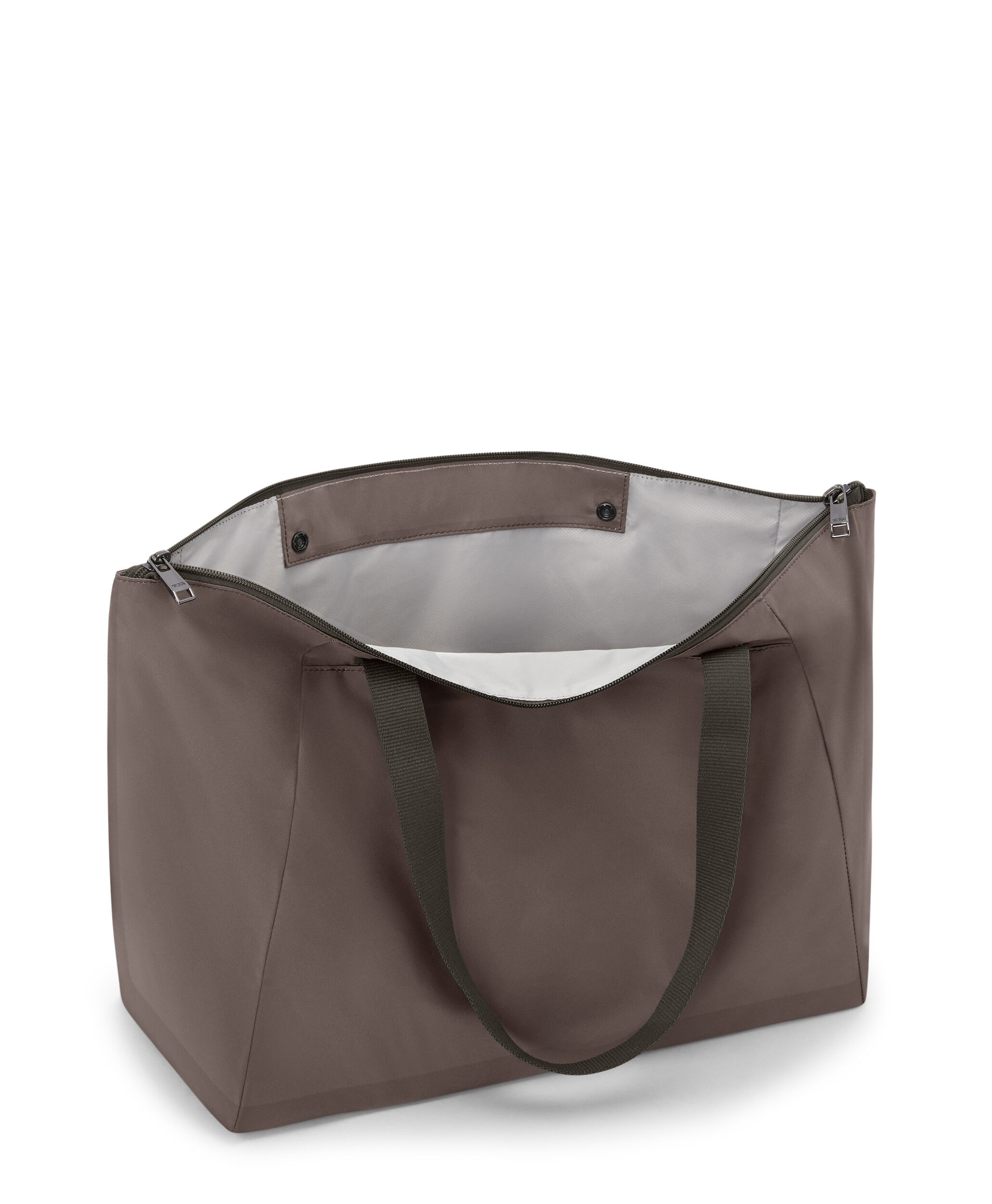 極美品　TUMI VOYAGEUR ビジネス・トート　ナイロン　ココアブラウン Voyageur Just In Case® Medium Tote Brown | TUMI Germany